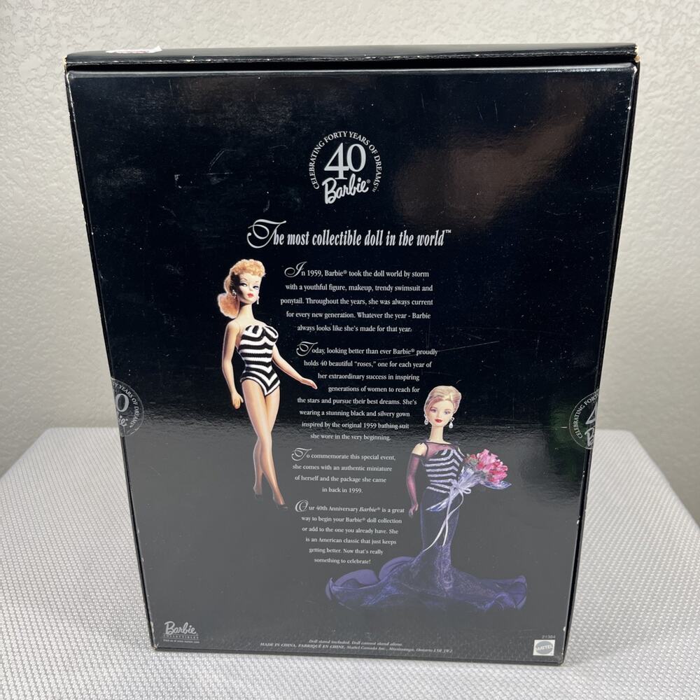 VTG Barbie 40th Anniversary Collector Edition Doll 1999 Mattel 21384 NRFB NICE! - Picture 7 of 10